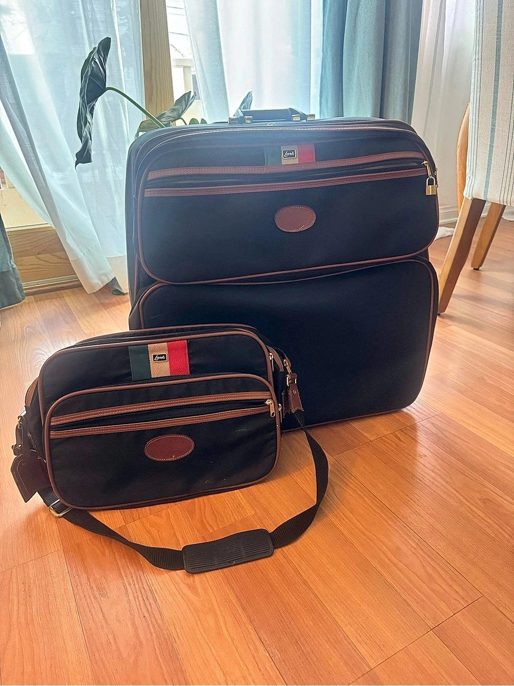 I rage Samsonite Lark messenger/computer bag